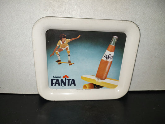 A6- Charola Vintage De Lámina. Fanta - 80'S