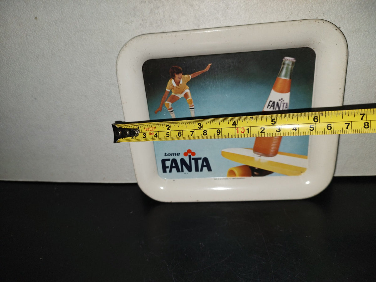 A6- Charola Vintage De Lámina. Fanta - 80'S