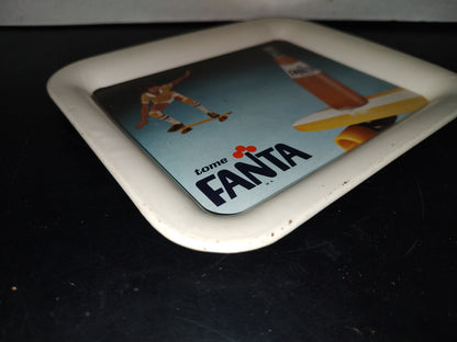 A6- Charola Vintage De Lámina. Fanta - 80'S