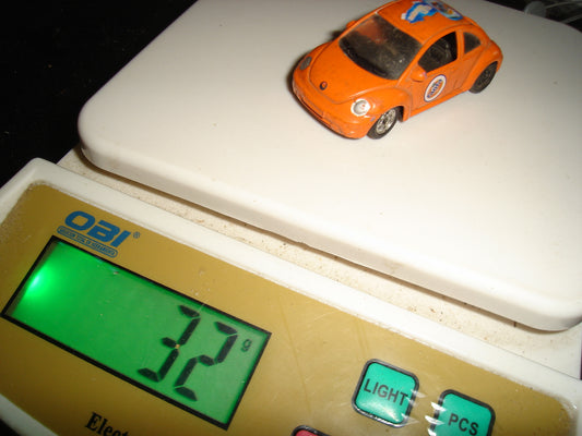 A2- Carrito Con Rotulado De ”Fanta” Marca Welly . Volkswagen New Beetle