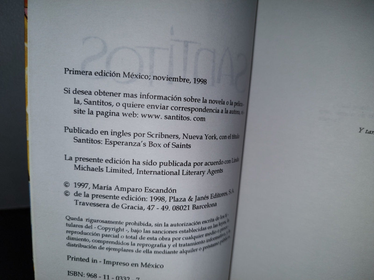 54- Santitos - María Amparo Escandón - Primera Edición México, Noviembre 1998
