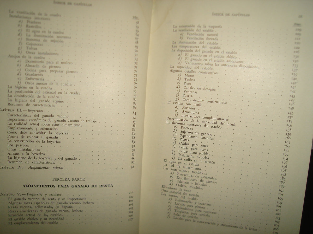 167- Alojamiento Para El Ganado - Santiago Matallana Ventura - Salvat Editores, S. A., 1953
