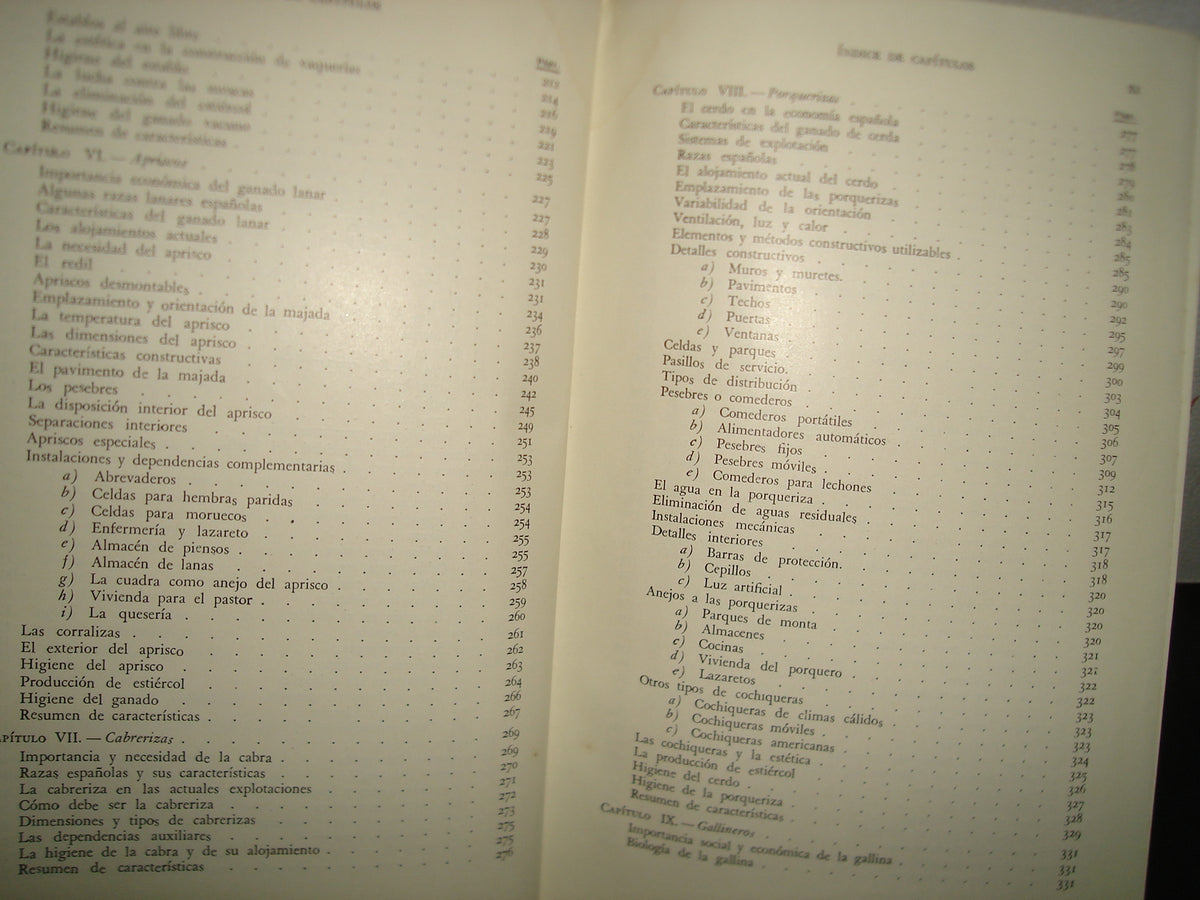 167- Alojamiento Para El Ganado - Santiago Matallana Ventura - Salvat Editores, S. A., 1953