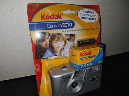A5- Cámara Fotográfica Kodak Original. Nueva Y Sellada. Cámara Ec70 - 2000's