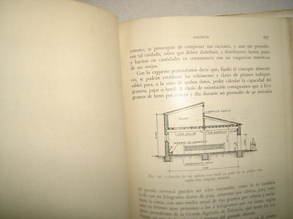 167- Alojamiento Para El Ganado - Santiago Matallana Ventura - Salvat Editores, S. A., 1953