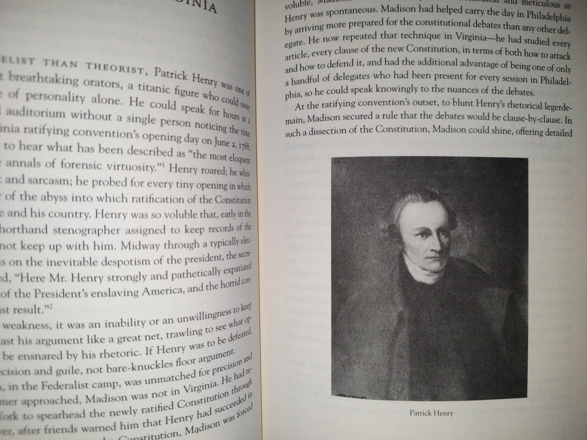 220- The Activist. John Marshall, Marybury V. Madison, And He Myth Of Judical Review - Lawrence Goldstone. Walker & Company. New York - First U.S. Edition 2008