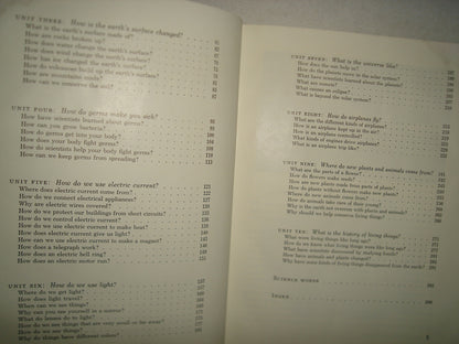 20- Libro De Ciencias Para Niños En Inglés: Discovering Our World 3 - 1952