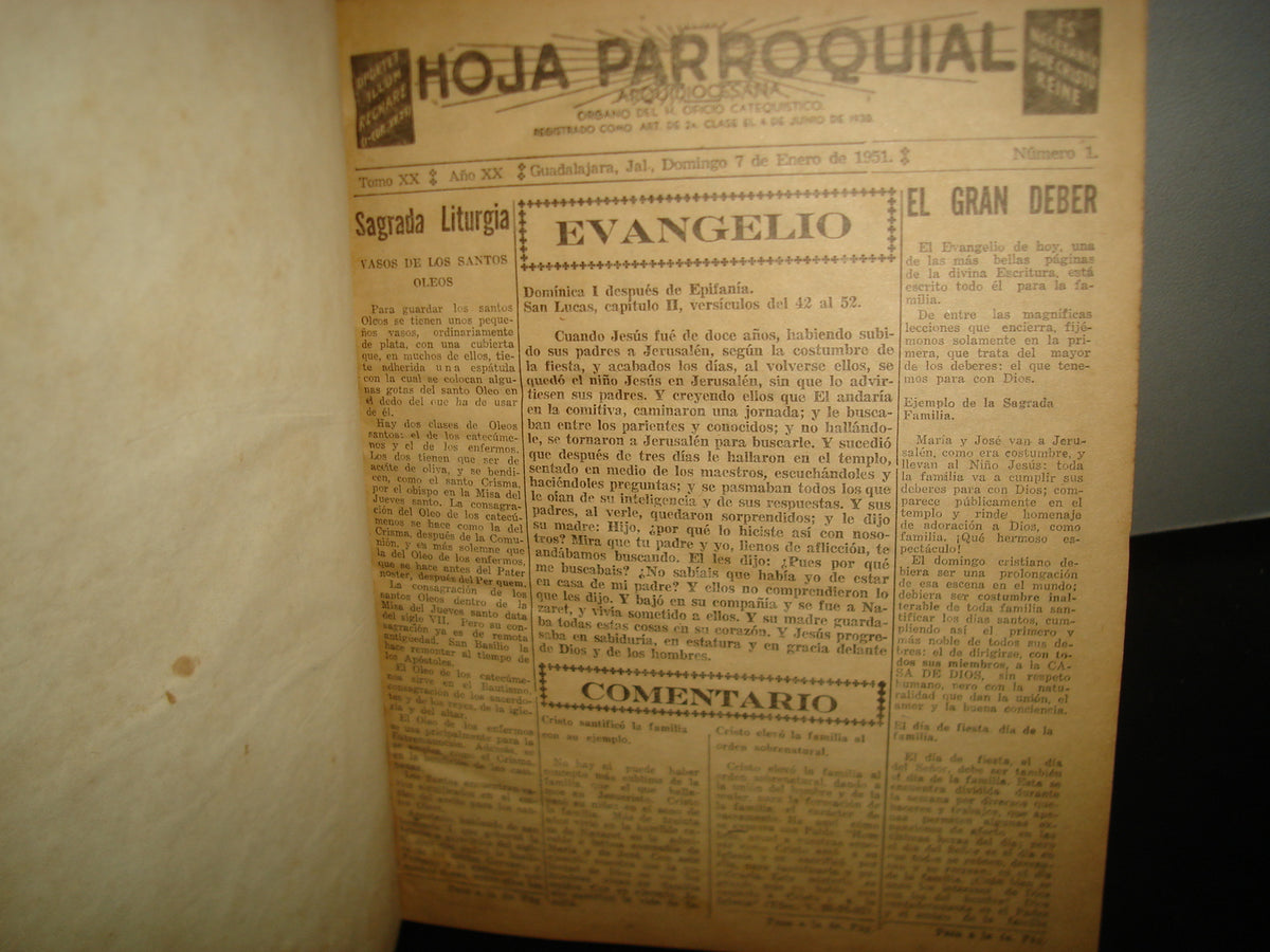 20- Antiguas Hojas Parroquiales Del Año 1951 Encuadernadas