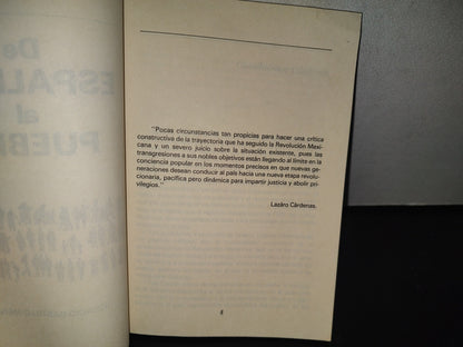 132- De Espaldas Al Pueblo - Ignacio Castillo Mena - 1990