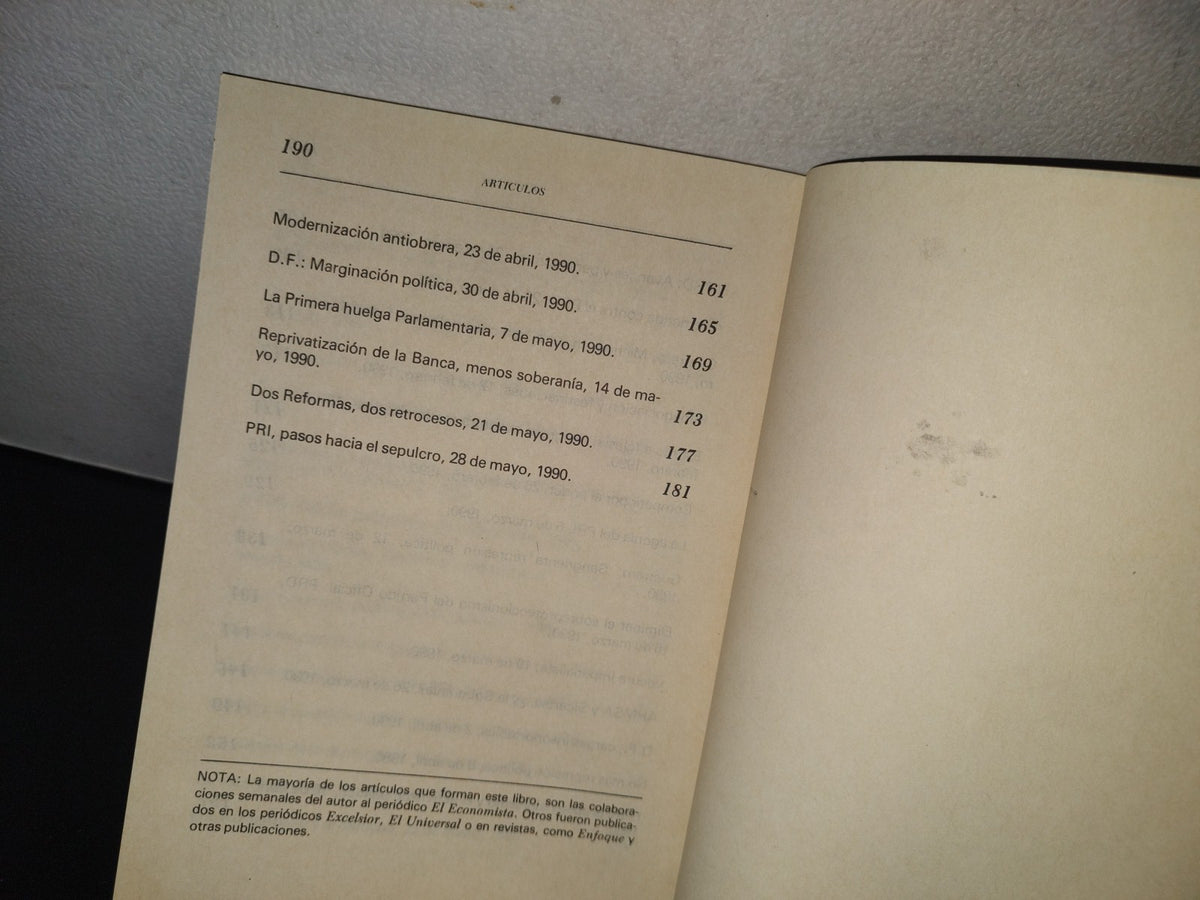 132- De Espaldas Al Pueblo - Ignacio Castillo Mena - 1990