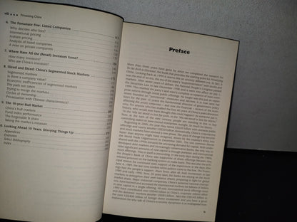 89- Privatizing China. The Stock Markets And Their Role In Corporate Reform - Carl E. Walter - 2003