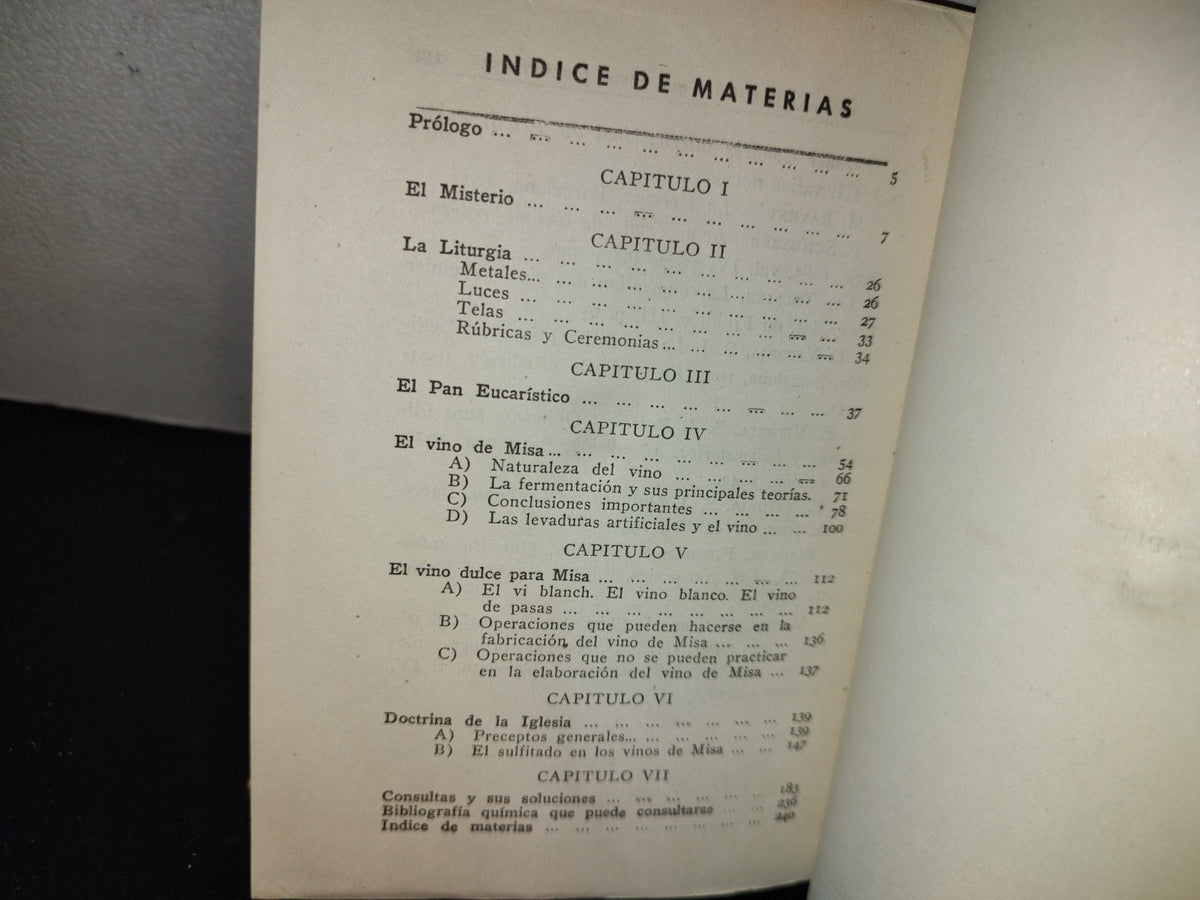 153- El Pan Y El Vino Eucarísticos. Estudio Químico-Litúrgico. Eduardo Vitoria. Primera Edición 1944