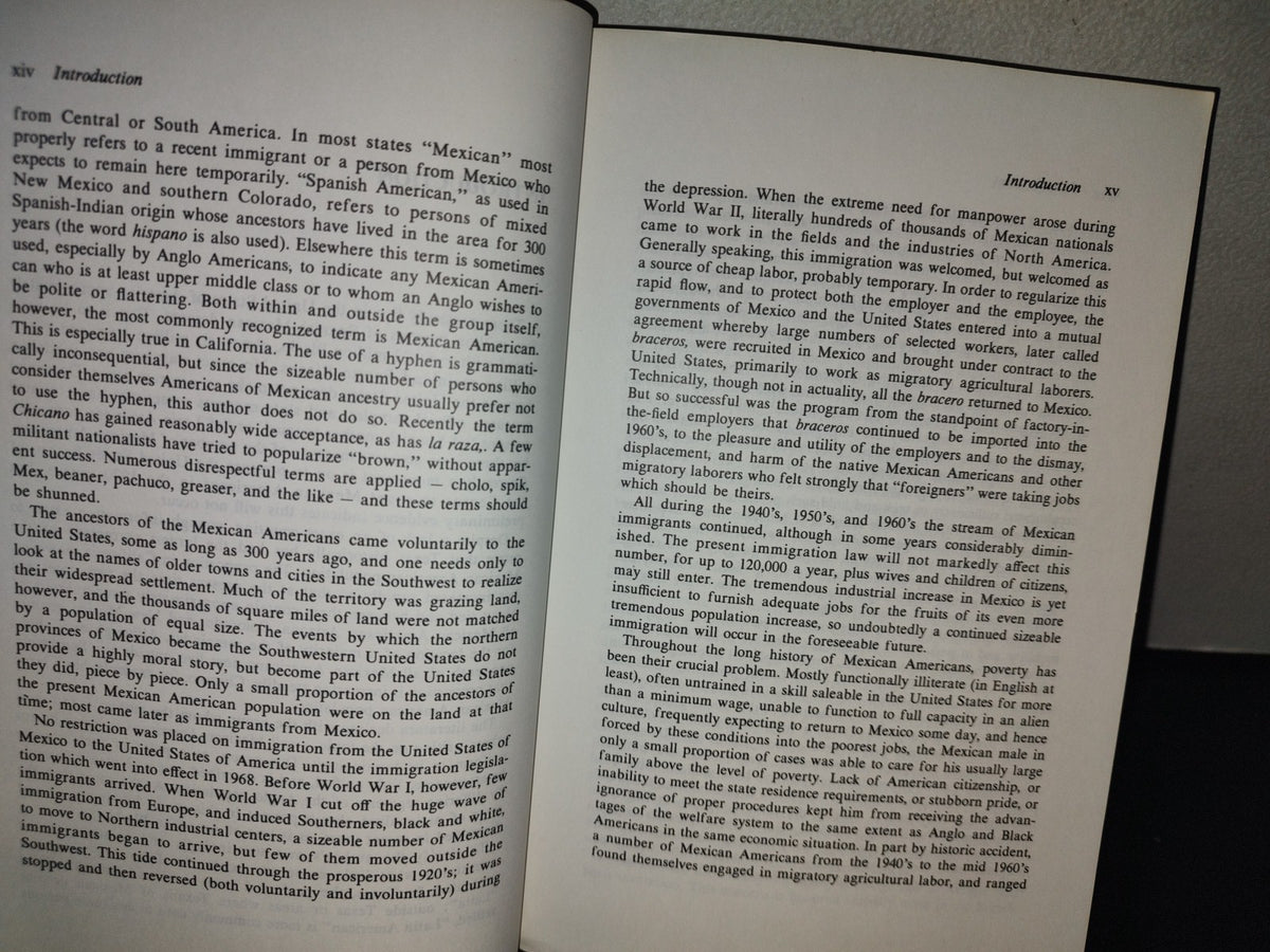 209- Mexican-Americans In The United States. A Reader - Edited By John H. Burma - 1970