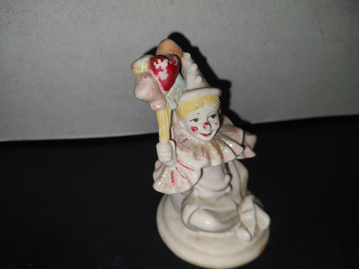 A3- Figura De Porcelana. Payaso Sentado Con Globos - 80'S