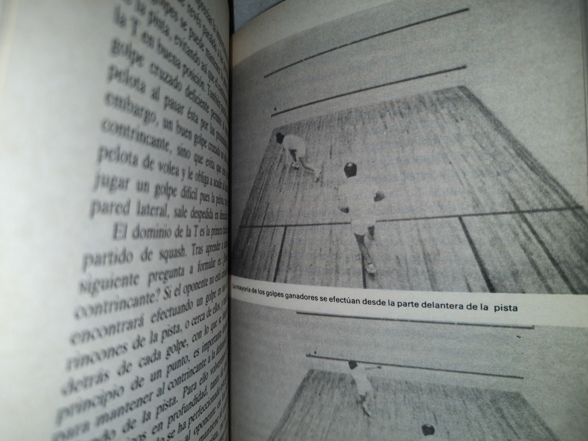 118- Squash - Tony Swift. Libro Oficial De La Squash Rackets Association. Ediciones Roca - 1995