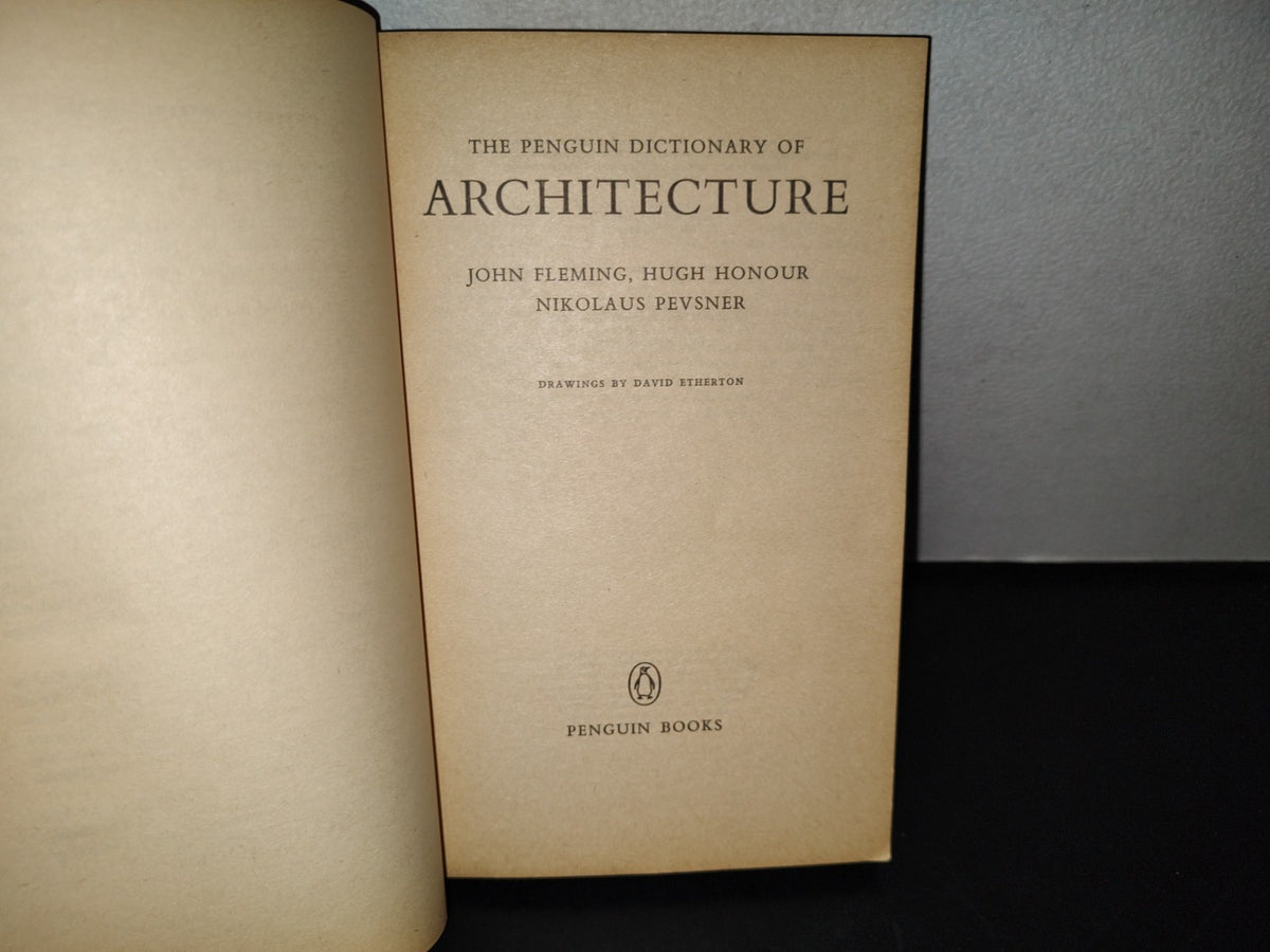 212- The Penguin Dictionary Of Architecture - Penguin Books - 1972