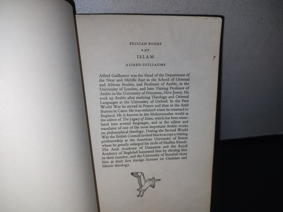 93- Islam - Alfred Guillaume - Penguin Books - 1964