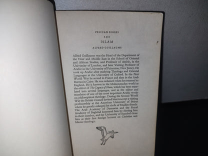 93- Islam - Alfred Guillaume - Penguin Books - 1964