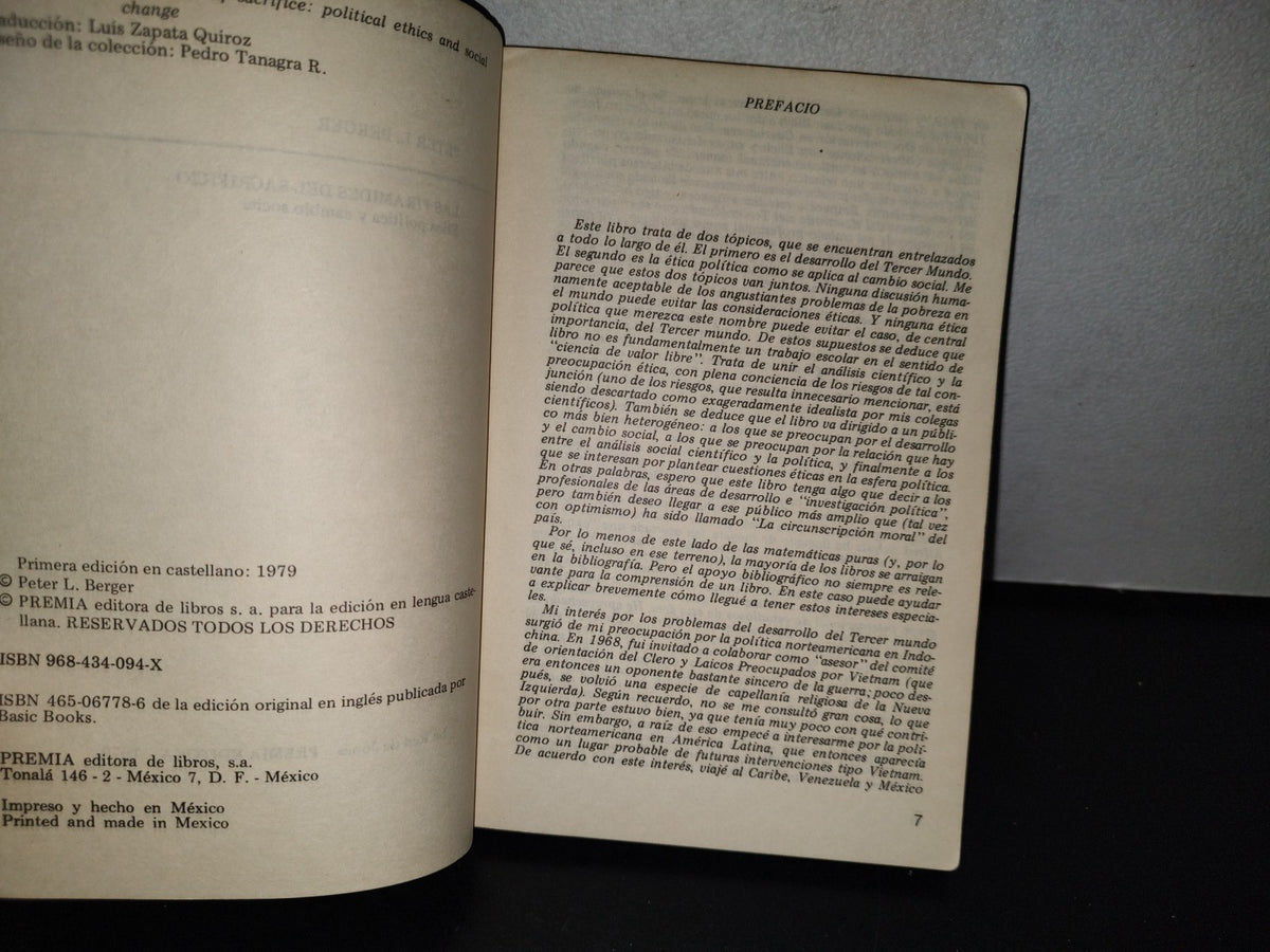 124- Las Pirámides Del Sacrificio - Peter L. Berger - Premia Editora - Primera Edición 1979