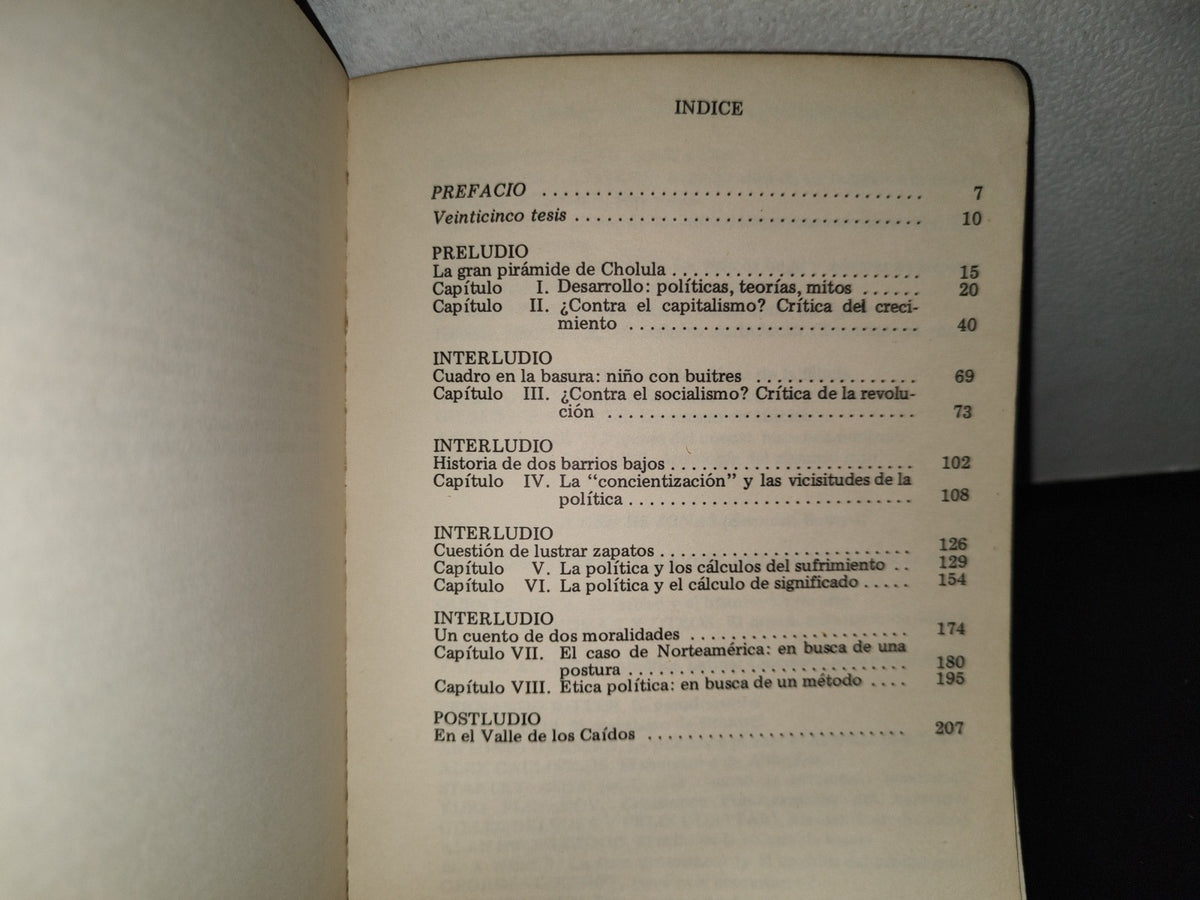124- Las Pirámides Del Sacrificio - Peter L. Berger - Premia Editora - Primera Edición 1979