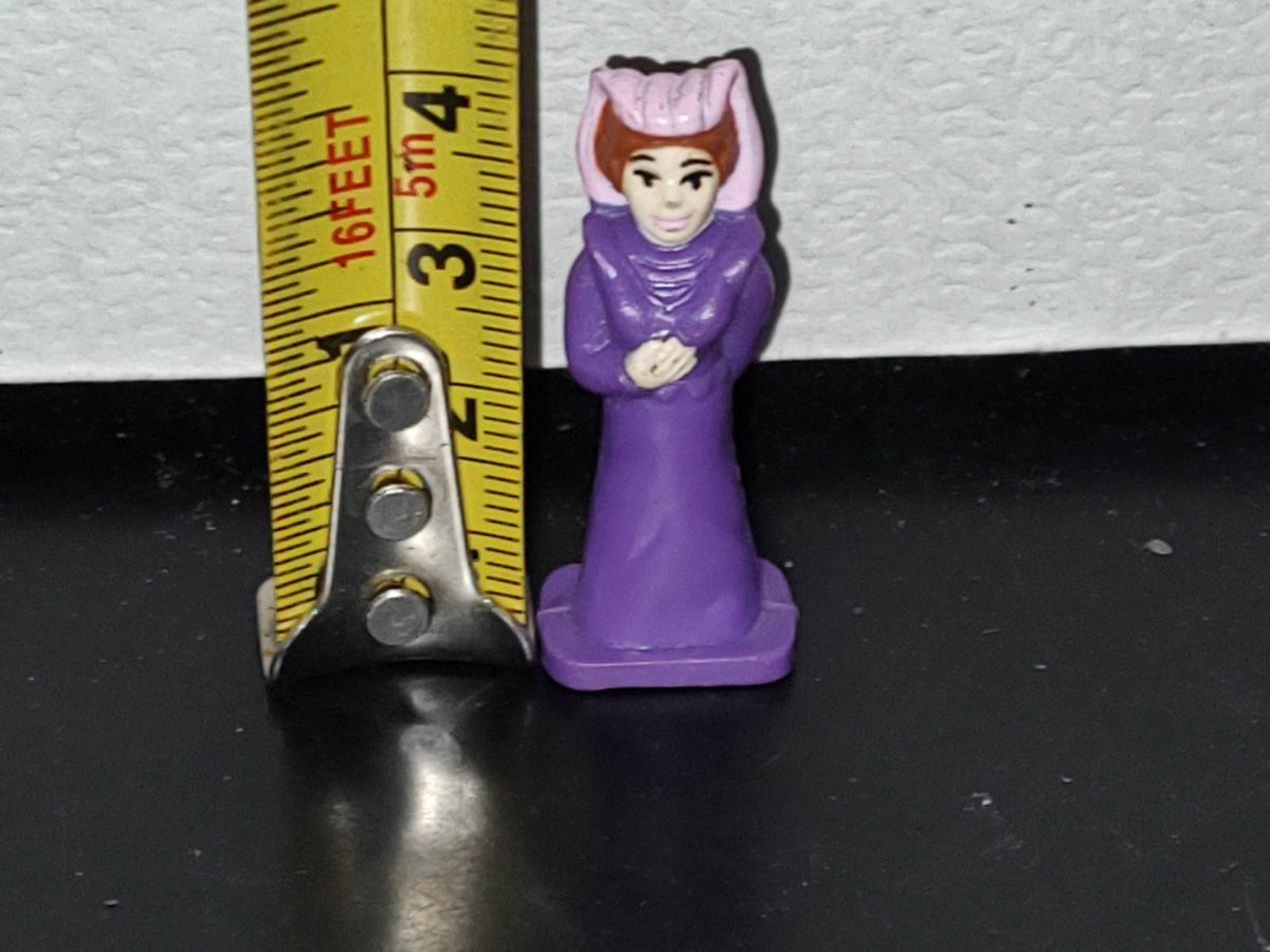 A5- Figura Miniatura De Plástico. Mujer En Traje Morado - 90'S