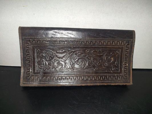 A6- Portafolios Vintage De Cuero Con Decorado En Relieve - 70'S