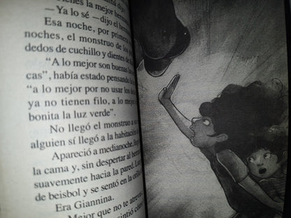 201- El Libro De Giannina - Ricardo Chávez Castañeda. Alfaguara Infantil. 2014