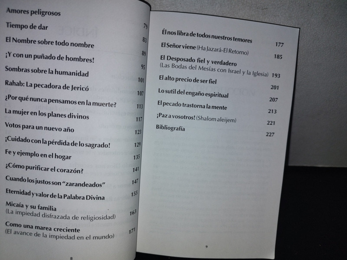 96- La Mujer De Fe Frente Al Siglo Xxi - Celia Cornejo De Hernández