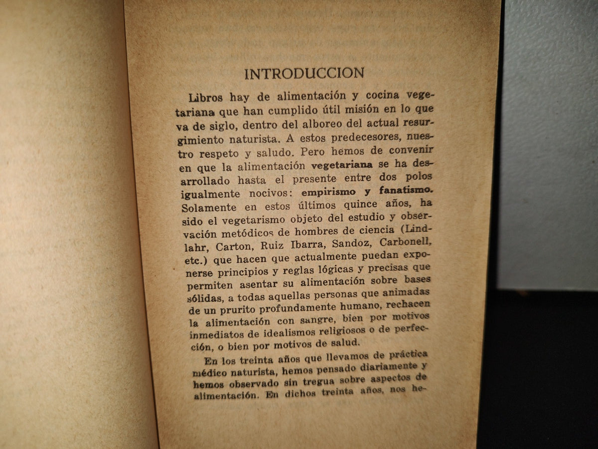 158- Nutrición Humana Y Cocina Vegetariana Científica - Eduardo Alfonso. Editorial Orion, 1970