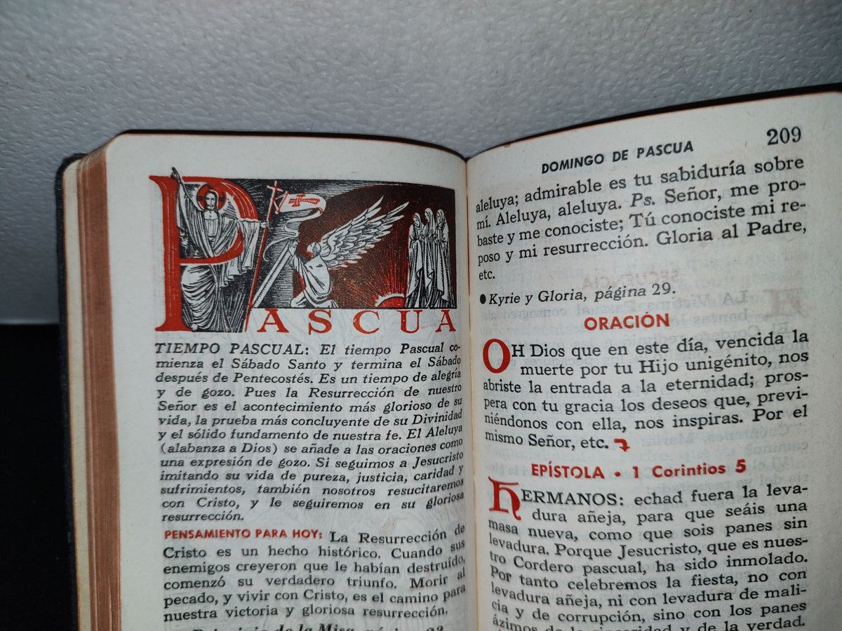 66- Ofrezco La Misa. Misal Del Domingo - Hugo H. Hoever - 1957