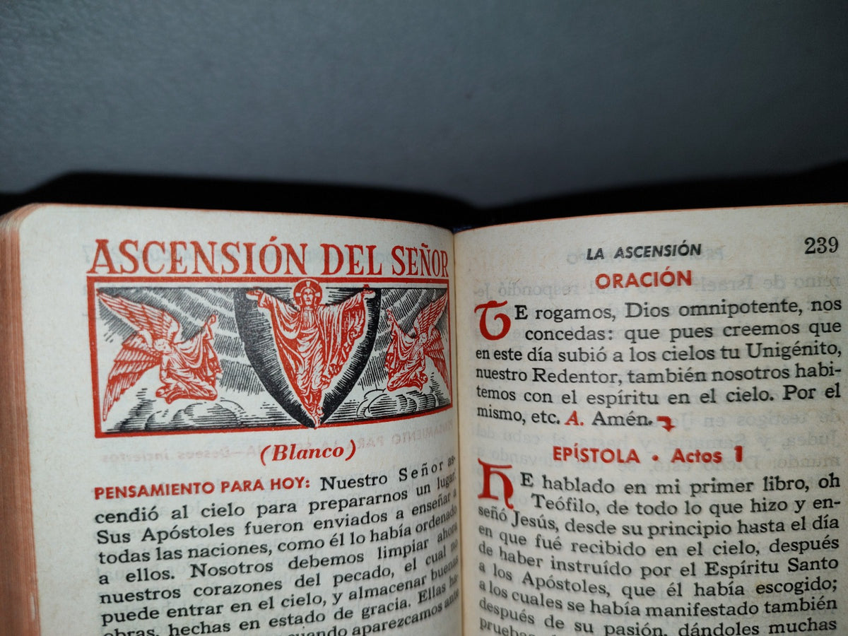 66- Ofrezco La Misa. Misal Del Domingo - Hugo H. Hoever - 1957