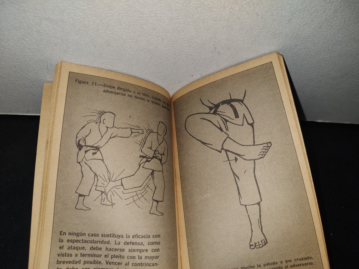 75- Defiéndase Sin Armas - Prof. F. Jackson. Libros En Su Casa - 1A. Edición, Mayo De 1984