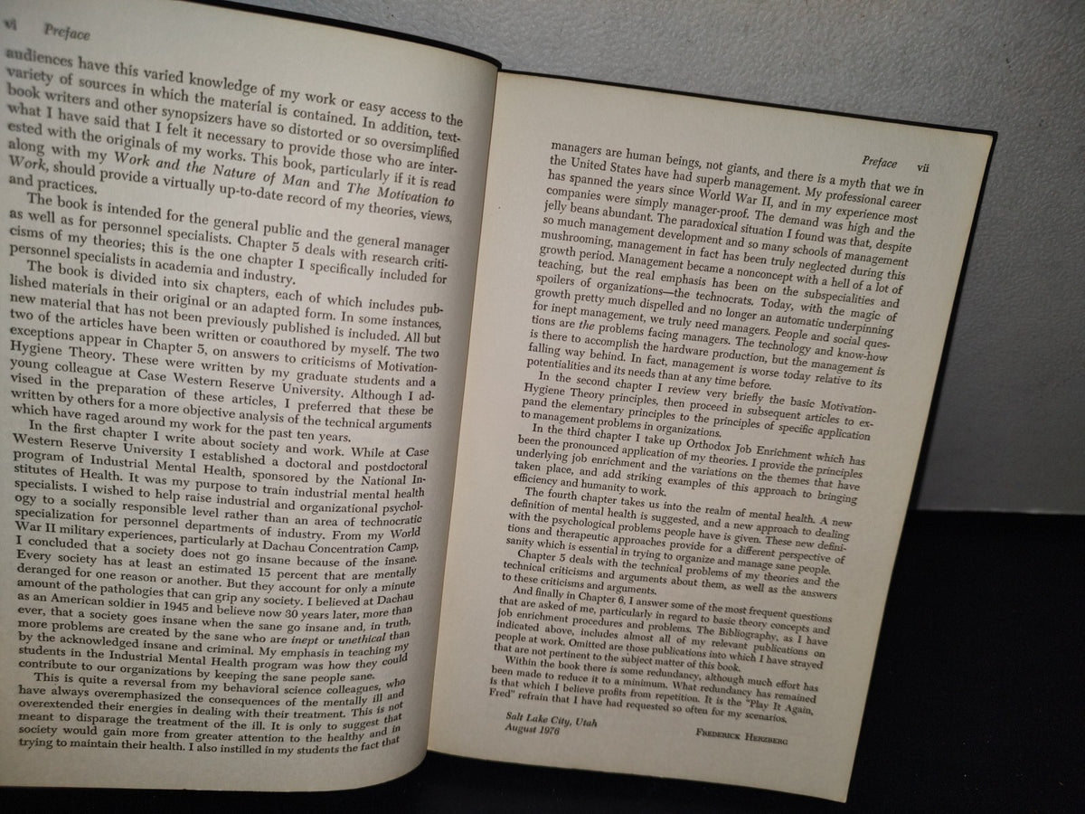 32- The Managerial Choice To Be Efficient And To Be Human - Frederick Herzberg - First Printing 1976