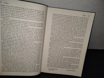 32- The Managerial Choice To Be Efficient And To Be Human - Frederick Herzberg - First Printing 1976