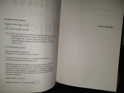 195- La Tierra De Las Mujeres - Sandra Barneda - Primera Edición 2015