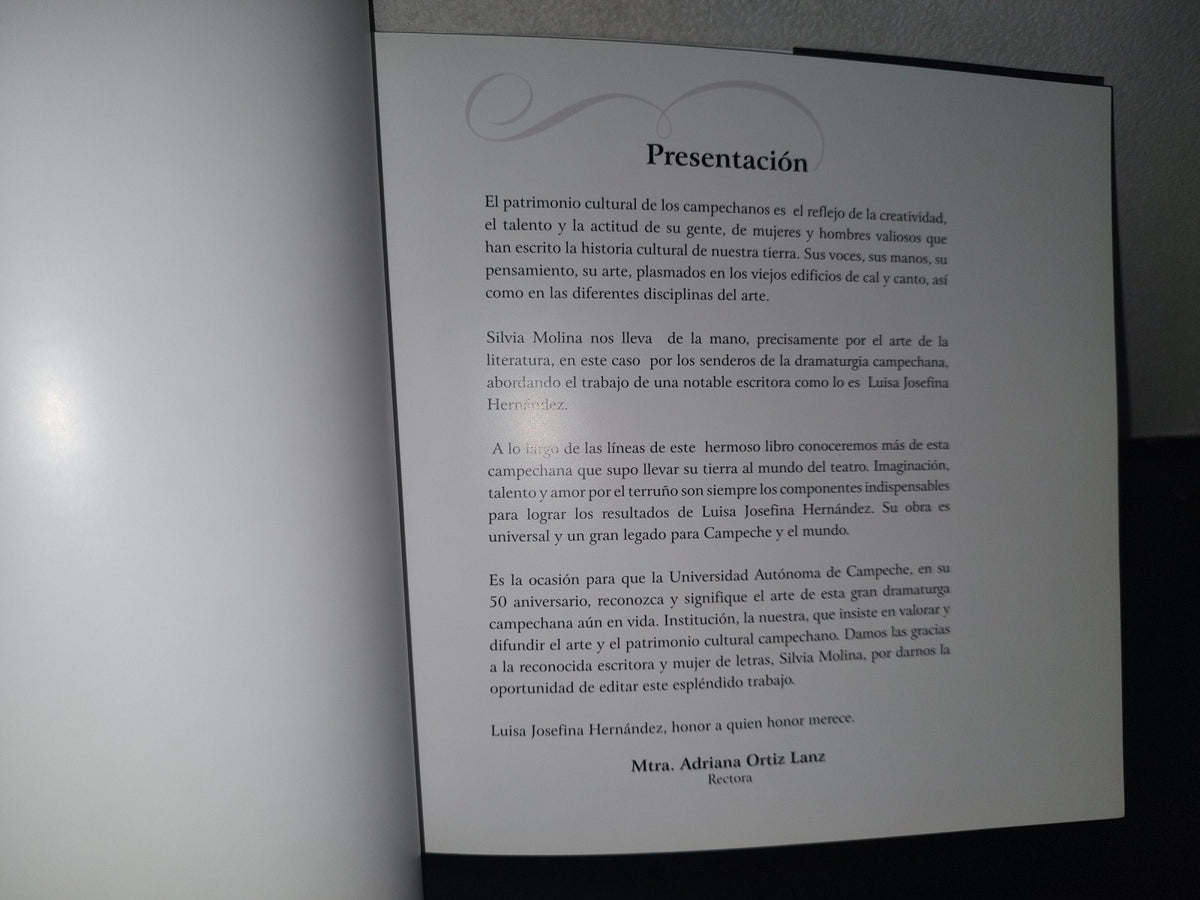 101- La Presencia De Campeche En Los Grandes Muertos De Luisa Josefina Hernández - Silvia Molina. San Francisco De Campeche, Campeche, México, 2014