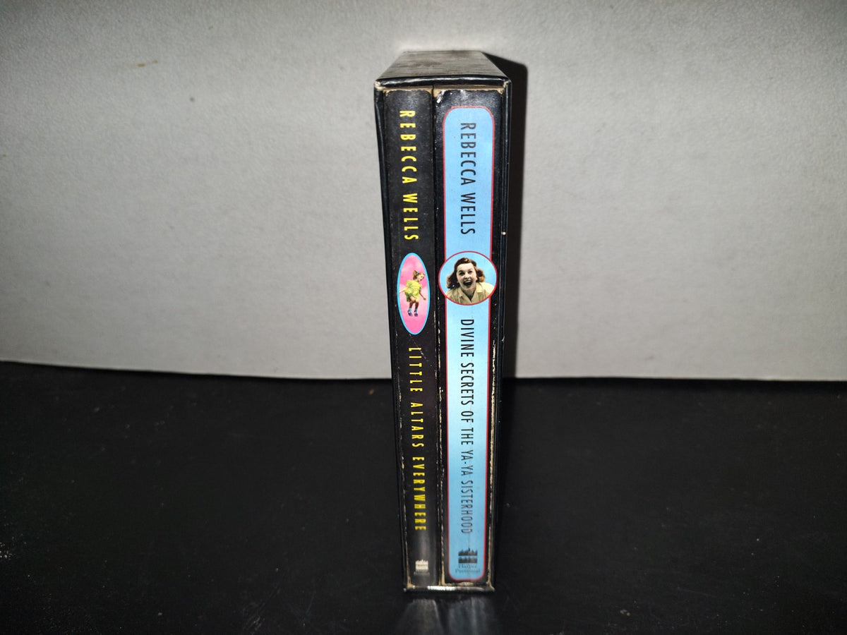 198- Divine Secrets Of The Ya-Ya- Sisterhood / Little Altars Everywhere - Rebecca Wells - First HarperPerennial Edition Published 1996