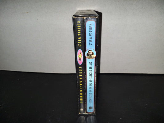 198- Divine Secrets Of The Ya-Ya- Sisterhood / Little Altars Everywhere - Rebecca Wells - First HarperPerennial Edition Published 1996