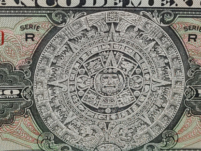 A10C1-2- Antiguo Billete Del Banco De México: Un Pesos. Calendario Azteca - Serie R 1277040 - 1943
