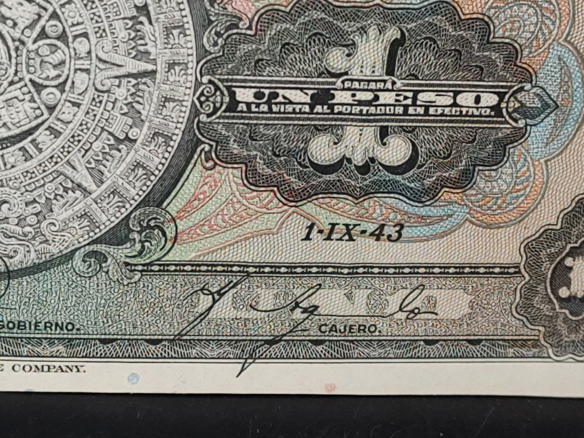 A10C1-2- Antiguo Billete Del Banco De México: Un Pesos. Calendario Azteca - Serie R 1277040 - 1943