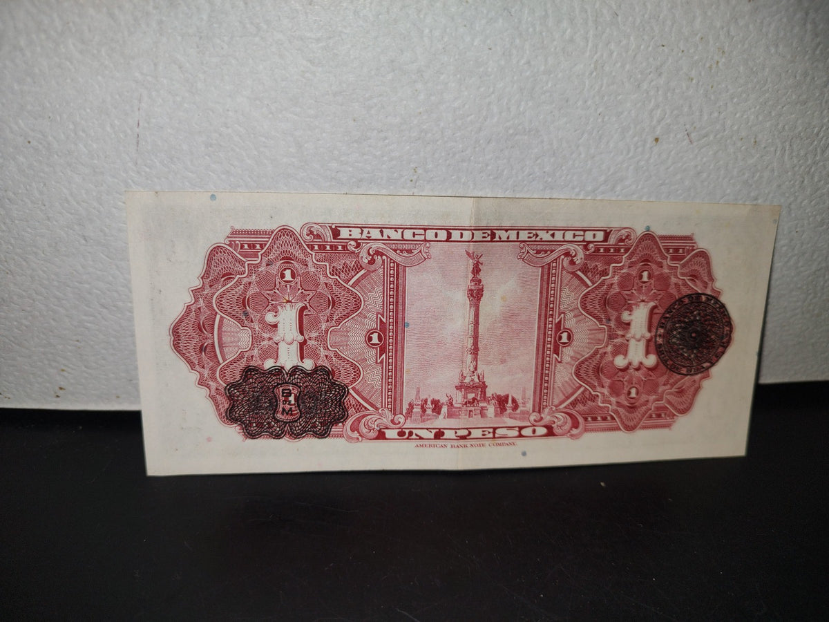 A10C1-2- Antiguo Billete Del Banco De México: Un Pesos. Calendario Azteca - Serie R 1277040 - 1943
