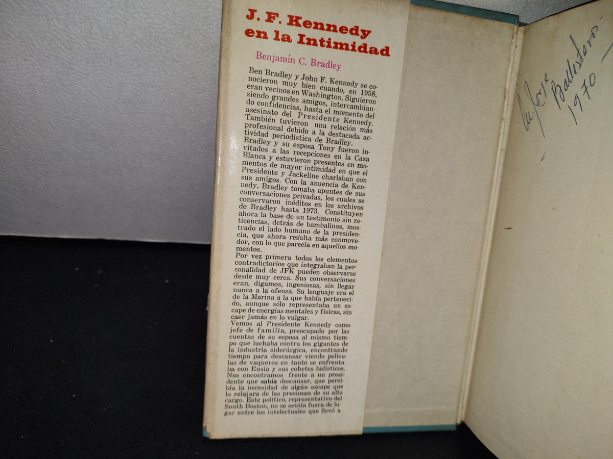 32- J. F. Kennedy En La Intimidad - Benjamin C. Bradlee