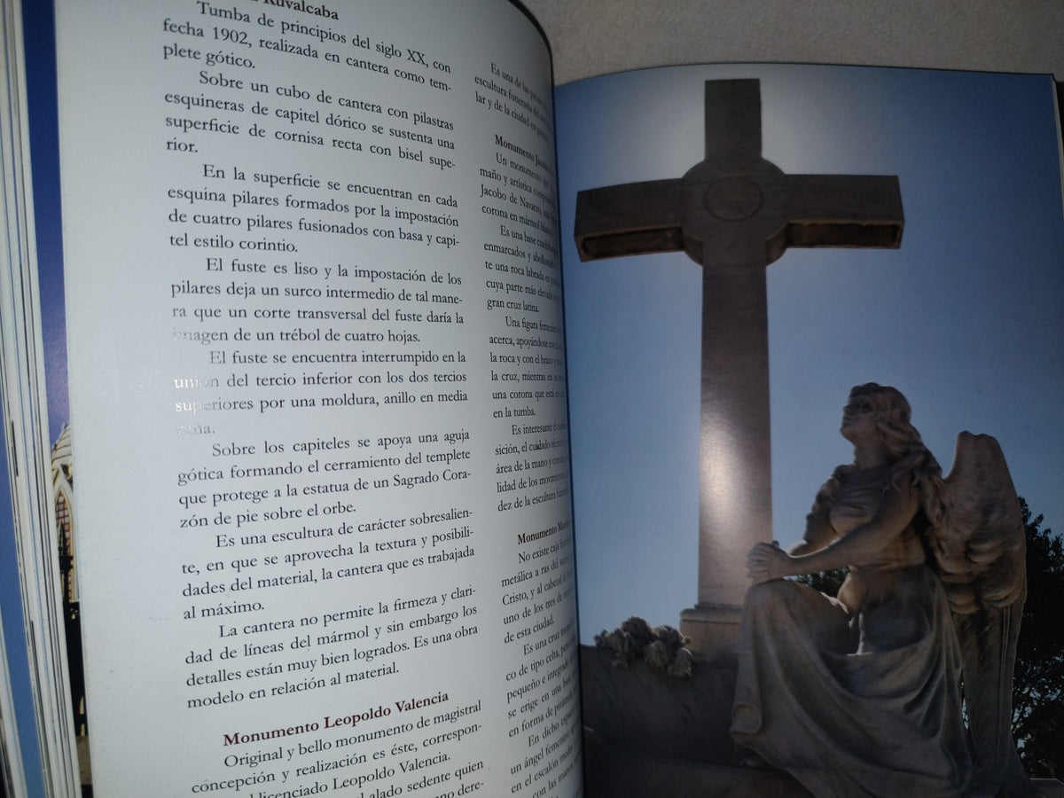 128- Mezquitán. Un Panteón Vivo Con Sentido Social - Silviano Hernández - Ayuntamiento Constitucional De Guadalajara, Primera Edición 2011