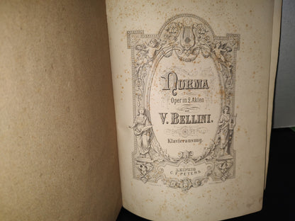 124- Antiguo Libro Alemán De Partituras De Piano. Bellini, Norma - Oper In2 Akten -1850'S