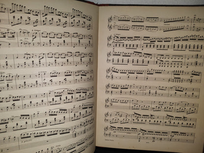 124- Antiguo Libro Alemán De Partituras De Piano. Bellini, Norma - Oper In2 Akten -1850'S