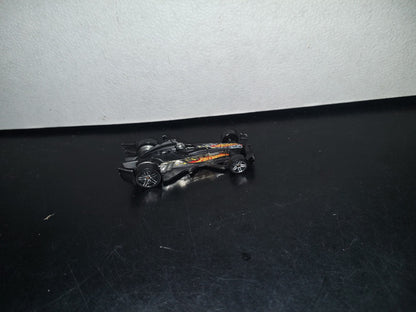 A3- Carrito Hot Wheels. F-Racer - 2003 Mattel. Malaysia