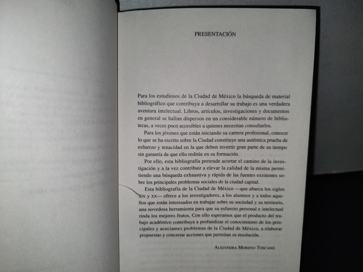 54- Bibliografía De La Ciudad De México. Siglos Xix Y Xx. Volumen I. Autores A-K - Hira De Gortari - Ciudad De México Librería Y Editora S. C., Primera Edición: 1991