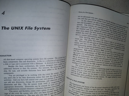 128- Unix. Administration Guide For System V. Rebecca Thomas, Phd, Rik Farrow