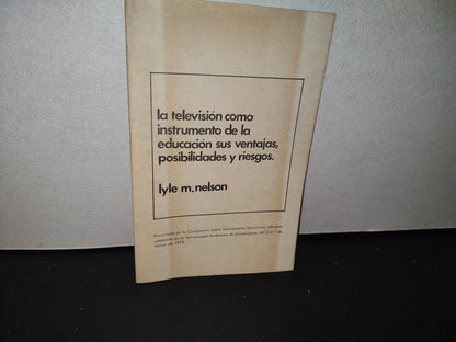 84- Panfleto De La Uag. La Televisión Como Instrumento De La Educación... - 70'S