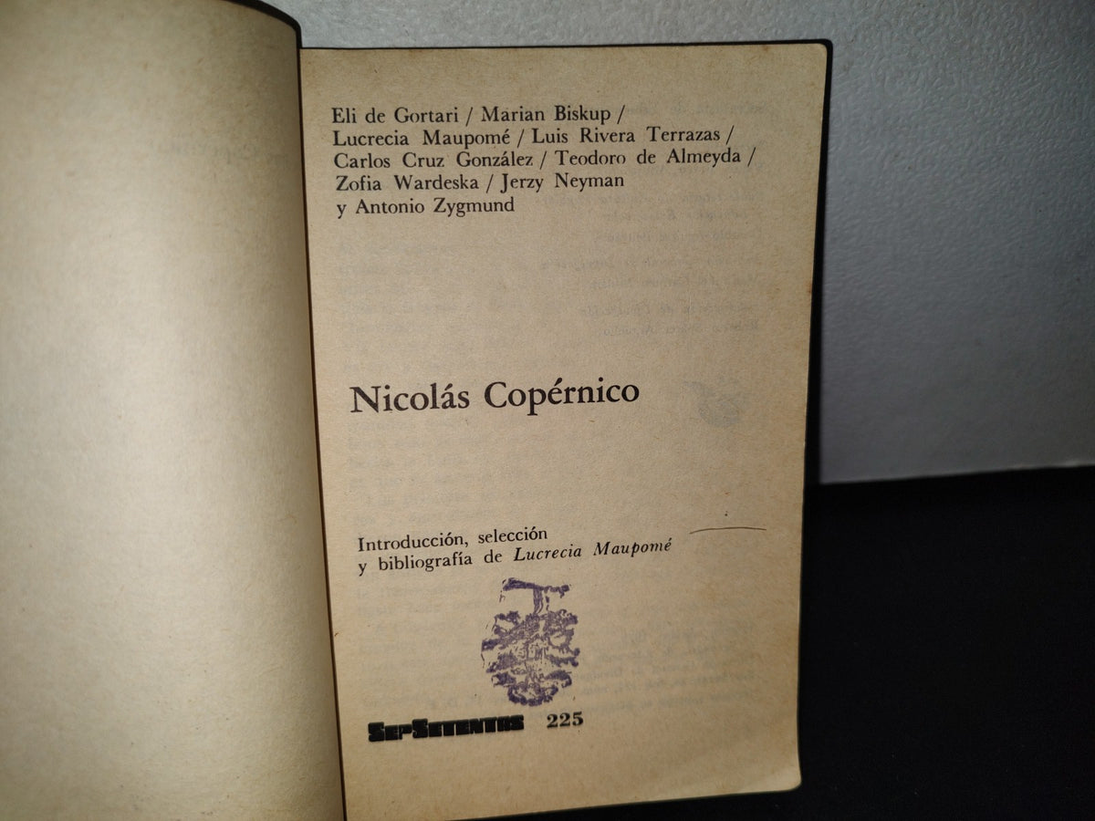 74- Sepsetentas. Nicolás Copérnico - Primera Edición 1975